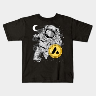 Astronaut Reaching Avalanche AVAX Coin To The Moon Crypto Token Cryptocurrency Wallet Birthday Gift For Men Women Kids Kids T-Shirt